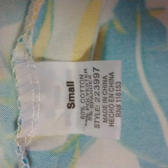 Poof Small tank, spaghetti straps and tie at front hem. Cotton/poly/stretch, EUC - Picture 4 of 5